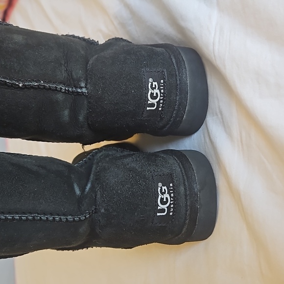 Black Classic Tall UGGS Size 7 - Picture 2 of 11